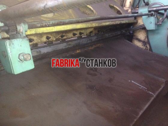 Кривошипные листовые ножницы с наклонным ножом НД-3316Г