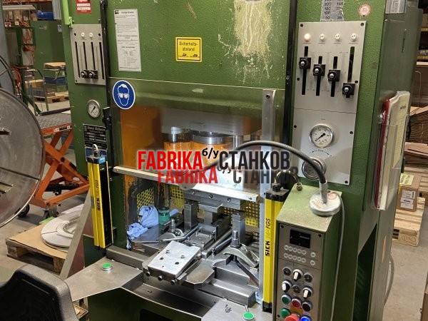 Линия для производства металлических хомутов.