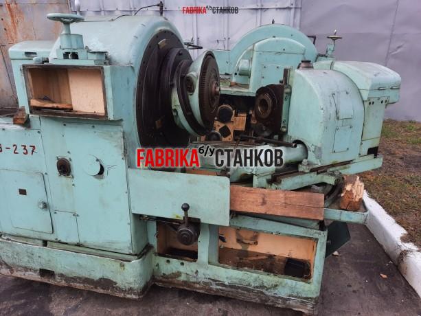 Зубофрезный полуавтомат для нарезания конических колес с круговыми зуб…