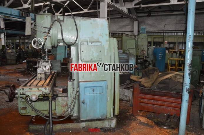 Вертикально-фрезерный станок 6р13