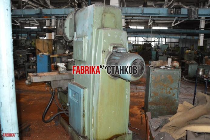 Вертикально-фрезерный станок 6р13