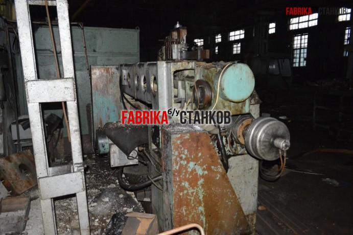 Автомат токарный многорезцовый 1Н713