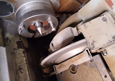 5К822В резьбошлифовальный станок